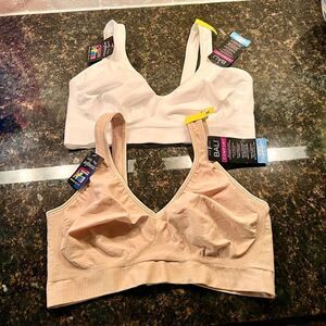 Lot of 2 Bali Cool Comfort Revolution Full Coverage Wireless T-Shirt Bras MEDIUM